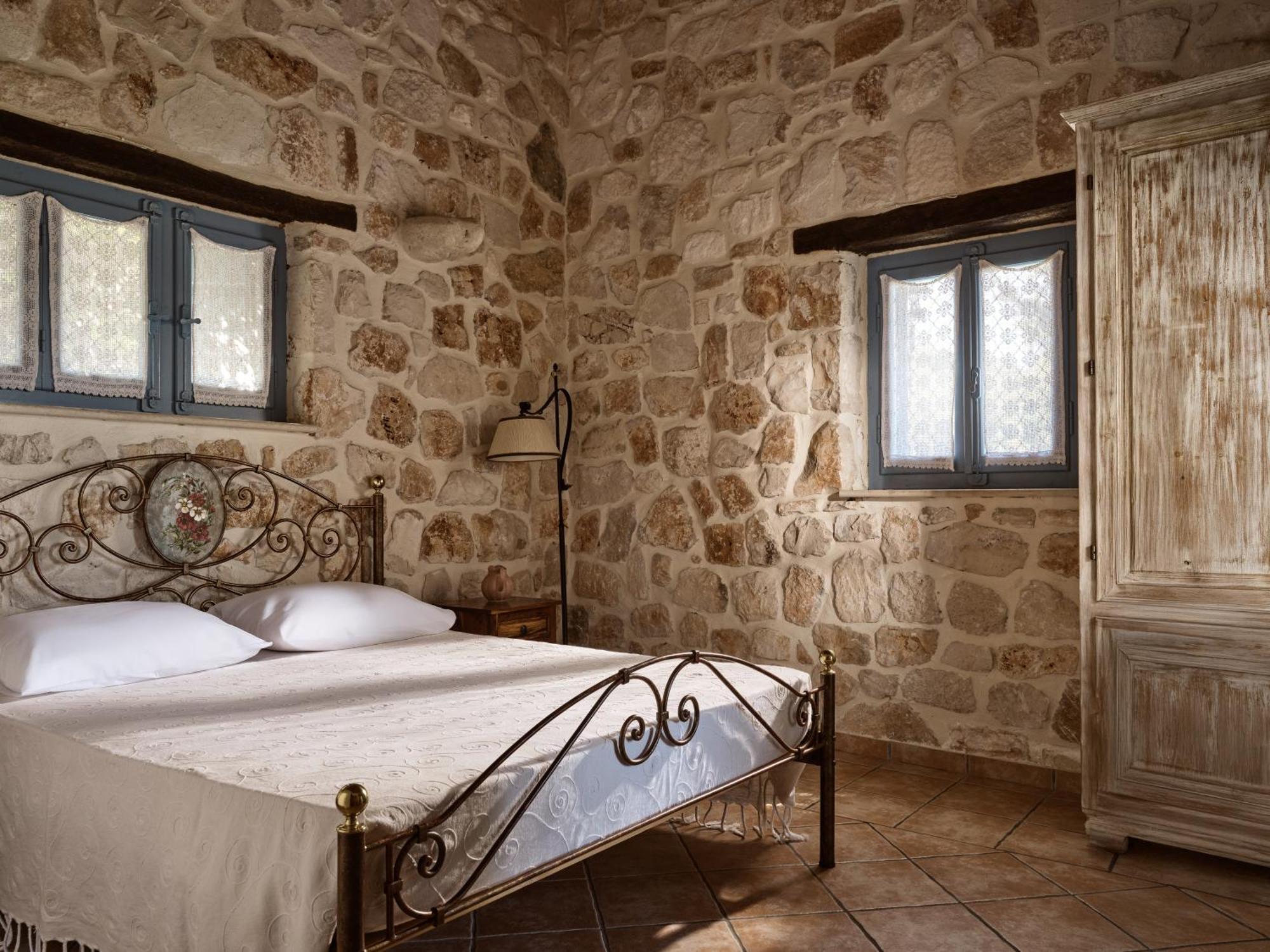 Appartement Strofilia Stone Residences *