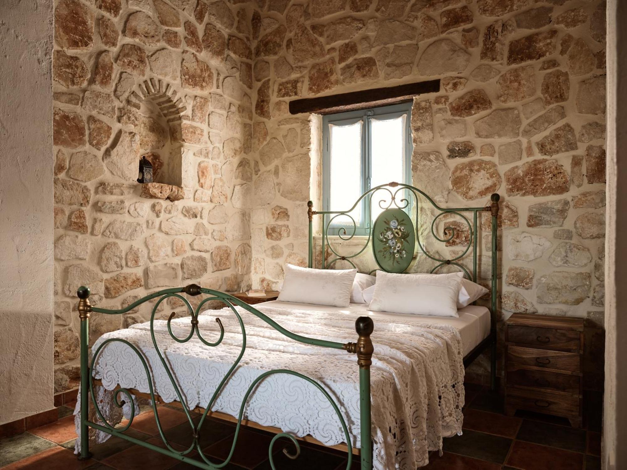 Apartment Strofilia Stone Residences *