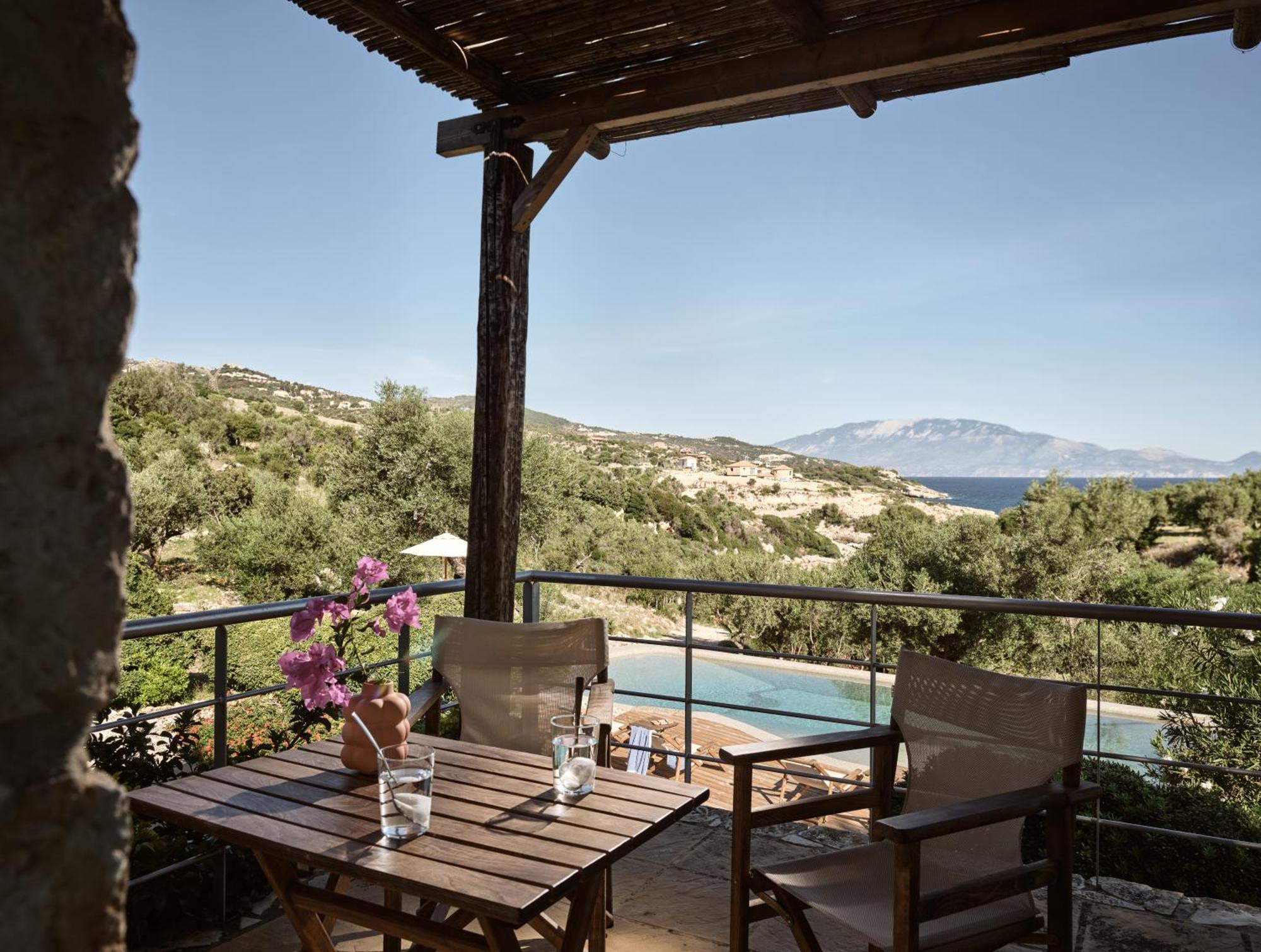 Apartment Strofilia Stone Residences Volímai