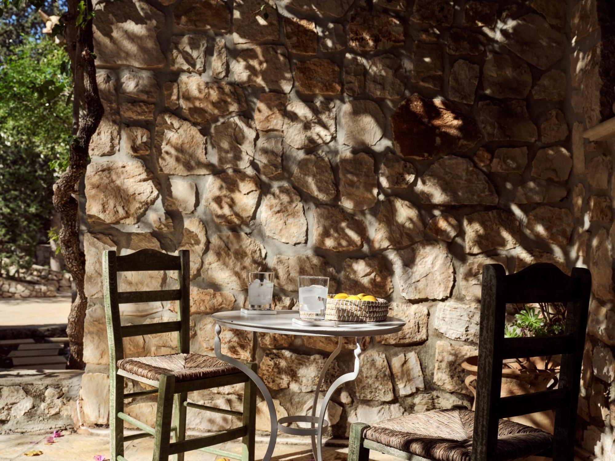Strofilia Stone Residences *